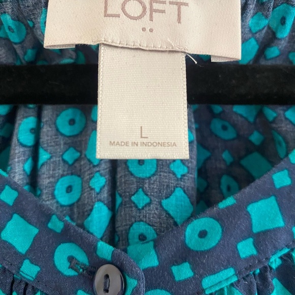 LOFT Blue Relaxed Pleated Blouse - Picture 3 of 4